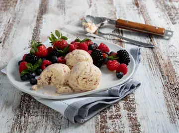 Homemade Strawberry Ice cream