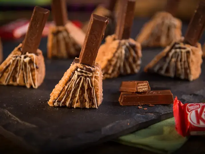 KITKAT Witch’s Broomstick