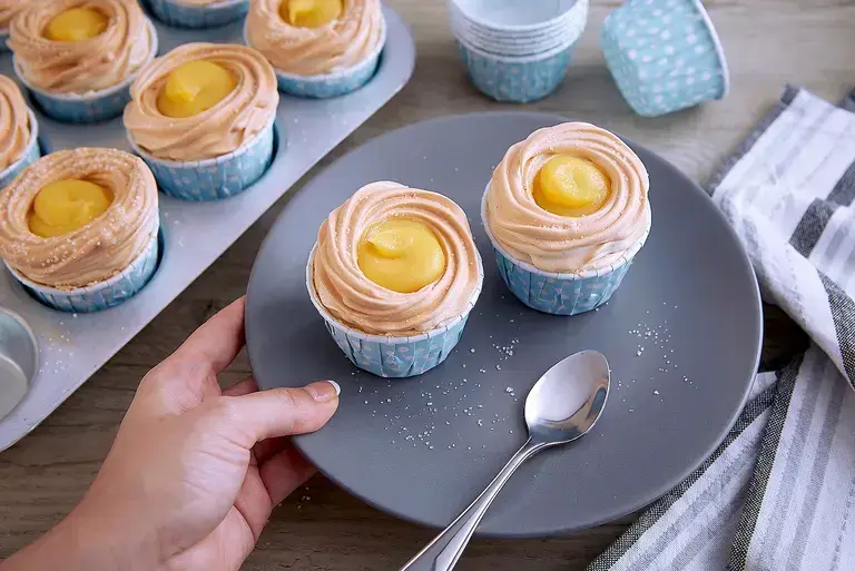 Brazo de Mercedes Cups