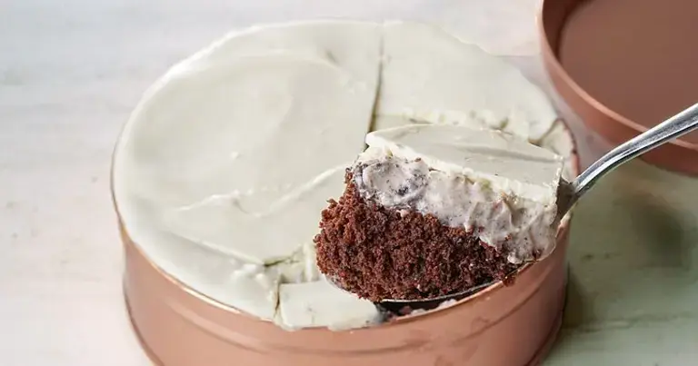 cookies and cream tin cake