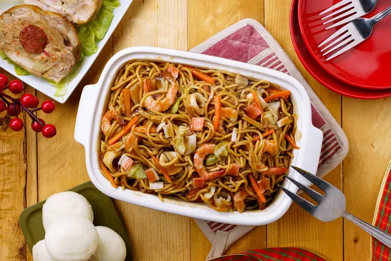 Supreme Seafood Pansit Canton