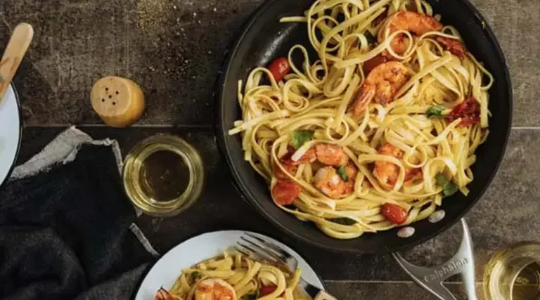 Prawns in Garlic Pasta