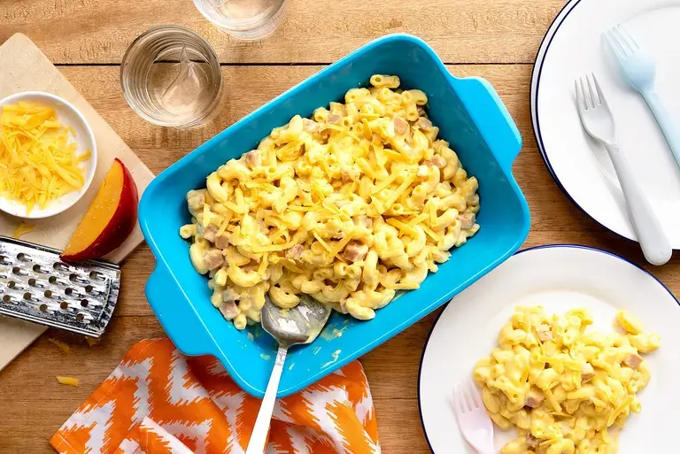 Mac and Keso de Bola with Ham