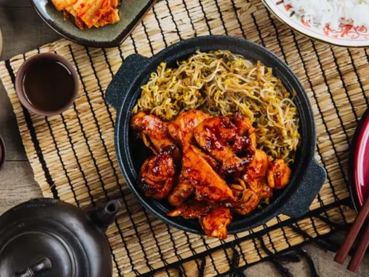 Korean Chicken Barbeque with Bean Sprouts Main