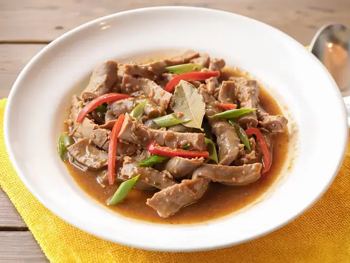 Adobong Tungol ng Tuna