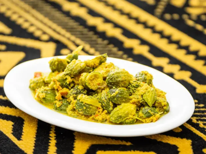 Piaparang Ampalayang Uwak