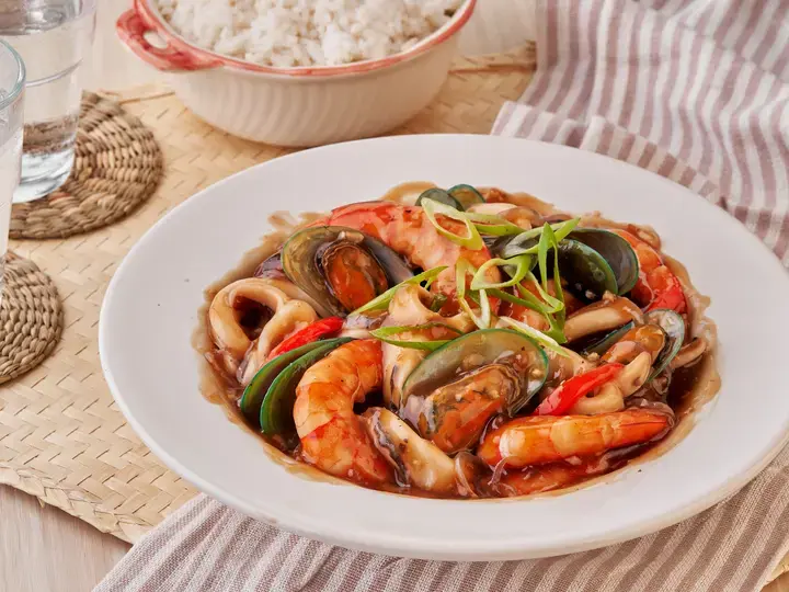 Mixed Seafood with Oyster Sauce