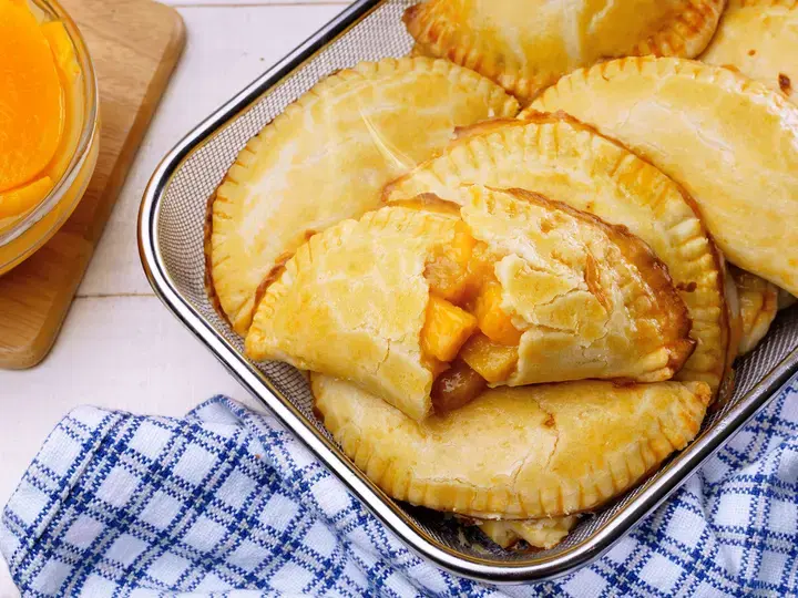 Creamy Peach Mango Pocket Pie