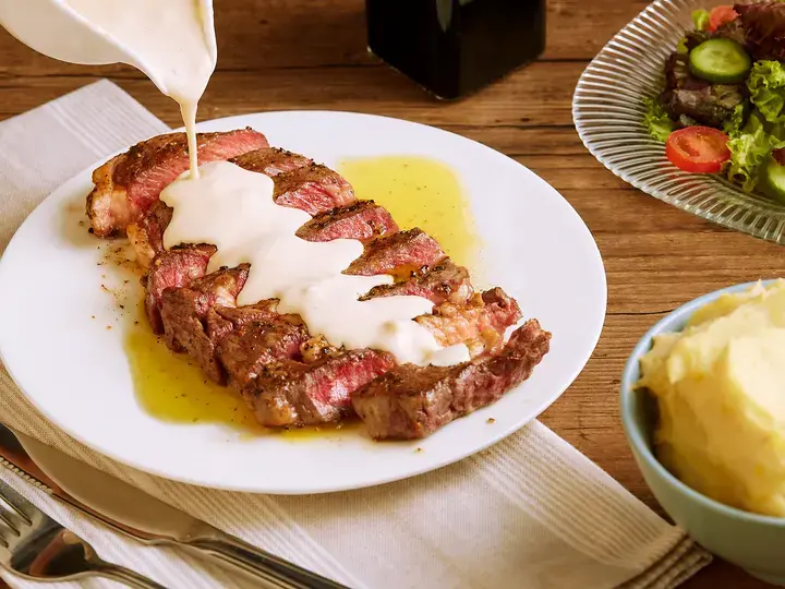 Beef Steak with Cream Sauce